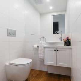 Small Apartment Bathroom South West London SW6 area